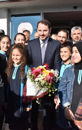 Bakan Albayrak'a Samsun'da sevgi gösterisi