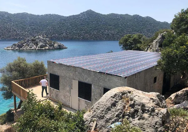 doga-harikasi-koyda-kacak-villa-sure-tamamlandi-yikim-icin-calismalar-basladi-1617705362120.jpg Doğa harikası koyda kaçak villa! Süre tamamlandı! Yıkım için çalışmalar başladı-9