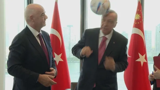 baskan-recep-tayyip-erdogan-fifa-baskani-gianni-infantino-gorustu-rekli-anlarin-yasandigi-gorusme-gundem-oldu-1663711209448.jpeg