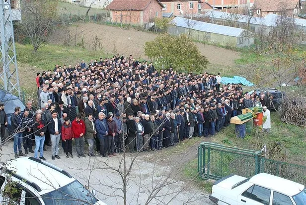 kastamonu-gockun-koyunde-yas-9-gunde-6-kisi-oldu-1576179095117.jpeg Kastamonu Göçkün Köyü'nde yas! 9 günde 6 kişi öldü...-2