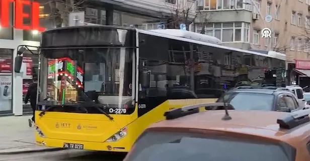 İETT otobüsü bu kez de cipe çarptı: Sultangazi'de trafik durma noktasına geldi