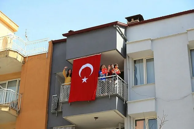 19 Mayıs bu yıl da pandemi tedbirleri altında kutlanacak! 84 milyondan İstiklal Marşı