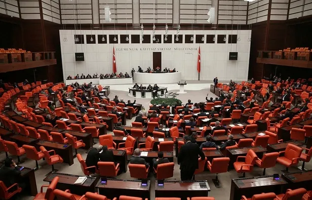 Son dakika: MHP sosyal medyadaki sahte hesaplar ile ilgili kanun teklifini TBMM Başkanlığına sundu-1