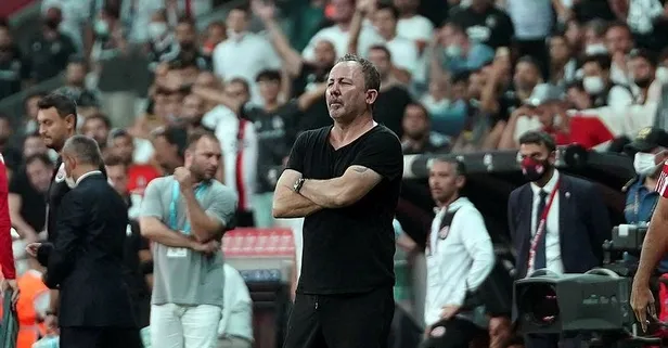 Salih'in kırmızı kartı sonrası 8+3 kuralı kaos çıkardı! Sergen Yalçın'dan 4. hakeme flaş sözler