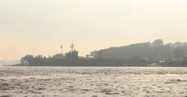 ABD savaş gemisi USS Mount Whitney Sarayburnu Limanı’nda! Perşembe günü Karadeniz’e geçecek