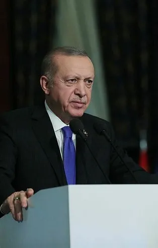 Başkan Erdoğan'dan CHP'ye sert tepki: "Ülkemizin pek çok kazanımında Berat Bey'in imzası var, bu yüzden kuduruyorlar"