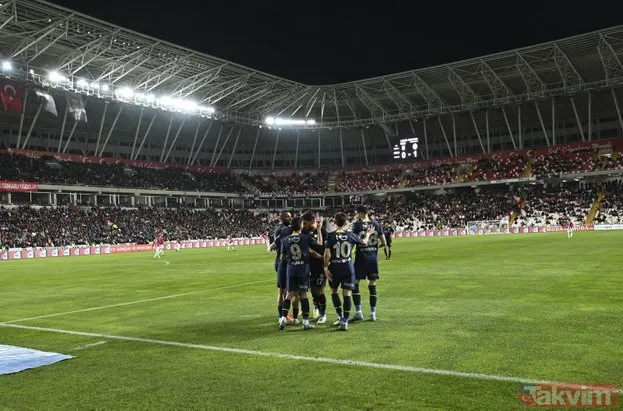 Sivas’ta Fener alayı! Fenerbahçe Sivasspor’u 3 golle geçti