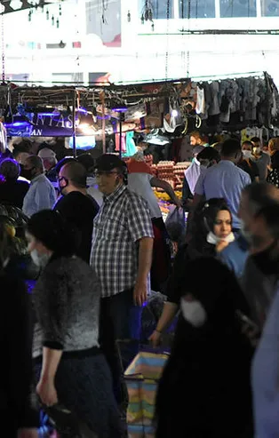 Bursa'da yine bilindik manzara! Kısıtlama sonrası adım atacak yer kalmadı