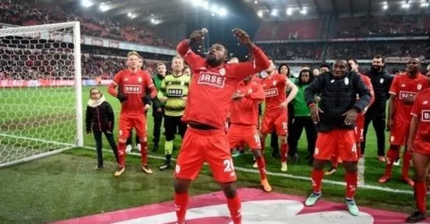 Galatasaray’da stopere Luyindama