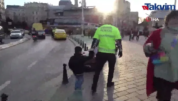 Taksim’de kaybolan çocuğa polis sahip çıktı