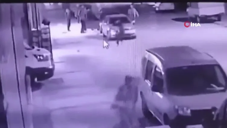 İzmir’de polisin öldürüldüğü silahlı saldırının görüntüleri ortaya çıktı