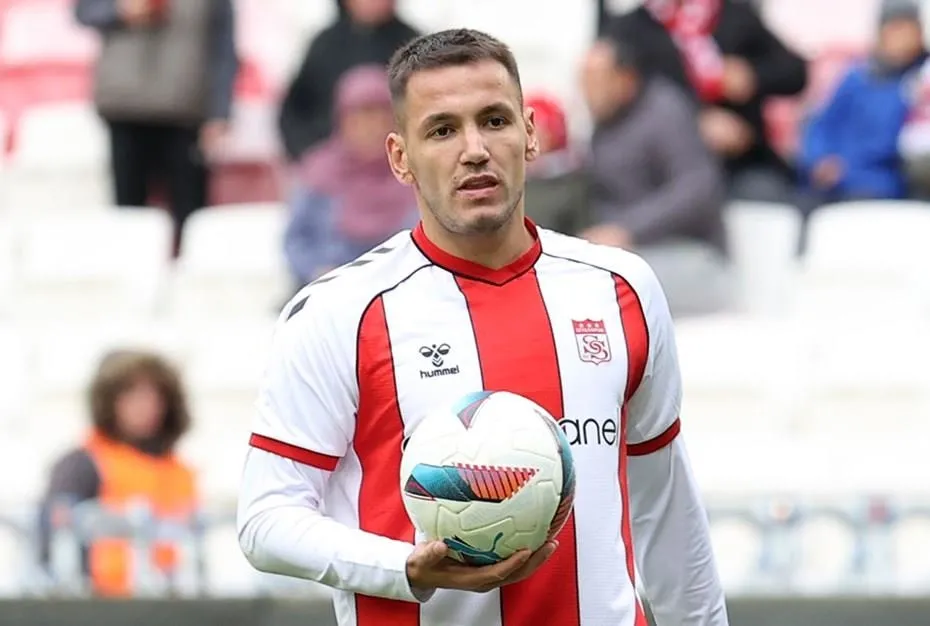 Rey Manaj’dan Sivasspor’a kötü haber!