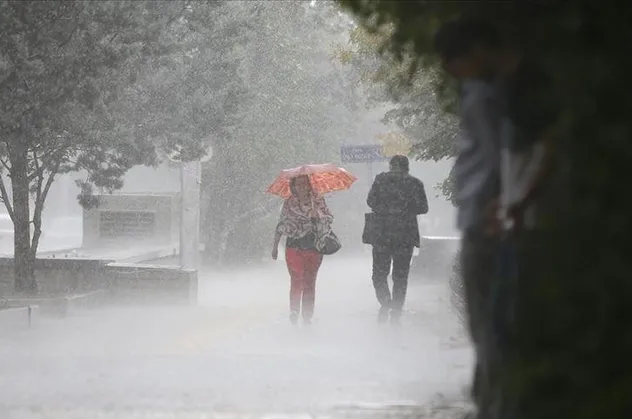 HAVA DURUMU | Meteorolojiden o illere sağanak uyarısı | 10 Ekim İstanbul'da hava nasıl olacak?