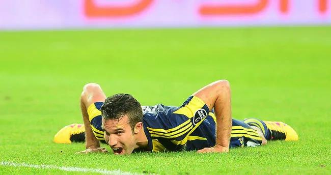 Persie'nin karın ağrısı buymuş!-4