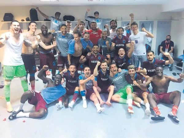 bak-iste-yaklasiyor-firtina-trabzonspor-36-yil-sonra-cifte-kupaya-kosuyor-1592442506589.jpeg Bak işte yaklaşıyor Fırtına! Trabzonspor 36 yıl sonra çifte kupaya koşuyor-1