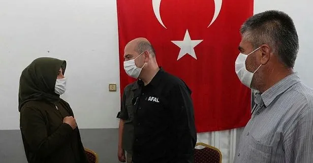 Bakan Soylu'dan şehit ailesine taziye ziyareti