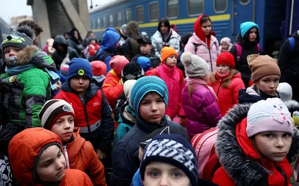 rus-ve-ukraynali-anneler-dunya-medyasina-seslendi-cocuklarin-oldugunu-duyurun-1646693078663.jpeg Rus ve Ukraynalı anneler dünya medyasına seslendi: Çocukların öldüğünü duyurun-11