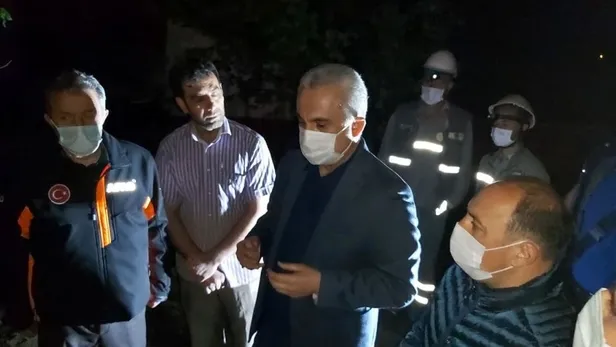 SON DAKİKA: Kastamonu'da gece yarısı korkutan yangın: 6 ev yanarak kullanılamaz hale geldi-3