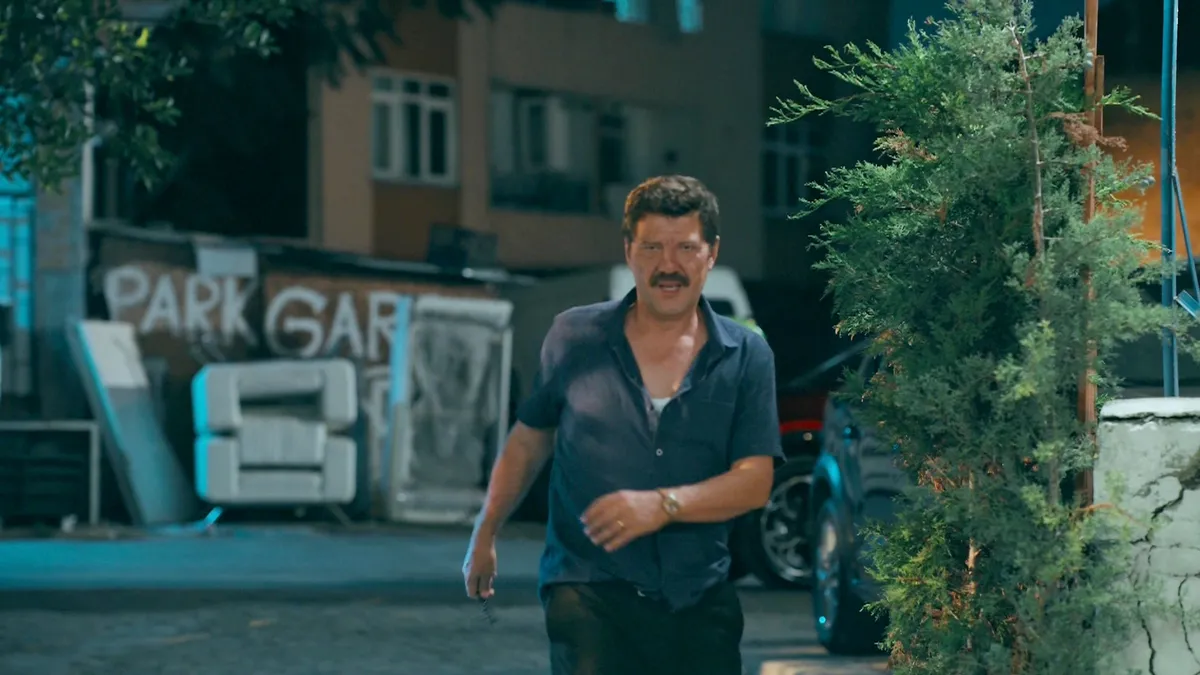 alti-ustu-istanbul-12-bolumden-ipuclari-herkes-tehlikede-1788012748146.jpg Altı Üstü İstanbul 12. bölümden ipuçları: Herkes tehlikede-4