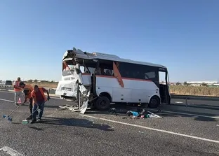 Tekirdağ’da 4 aracın karıştığı zincirleme kazada 29 kişi yaralandı