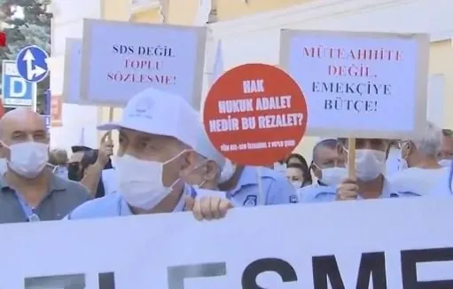chpli-bakirkoy-belediyesinde-isci-eylemi-belediyenin-dayattigi-sozlesmeye-tepki-1598610655413.jpg