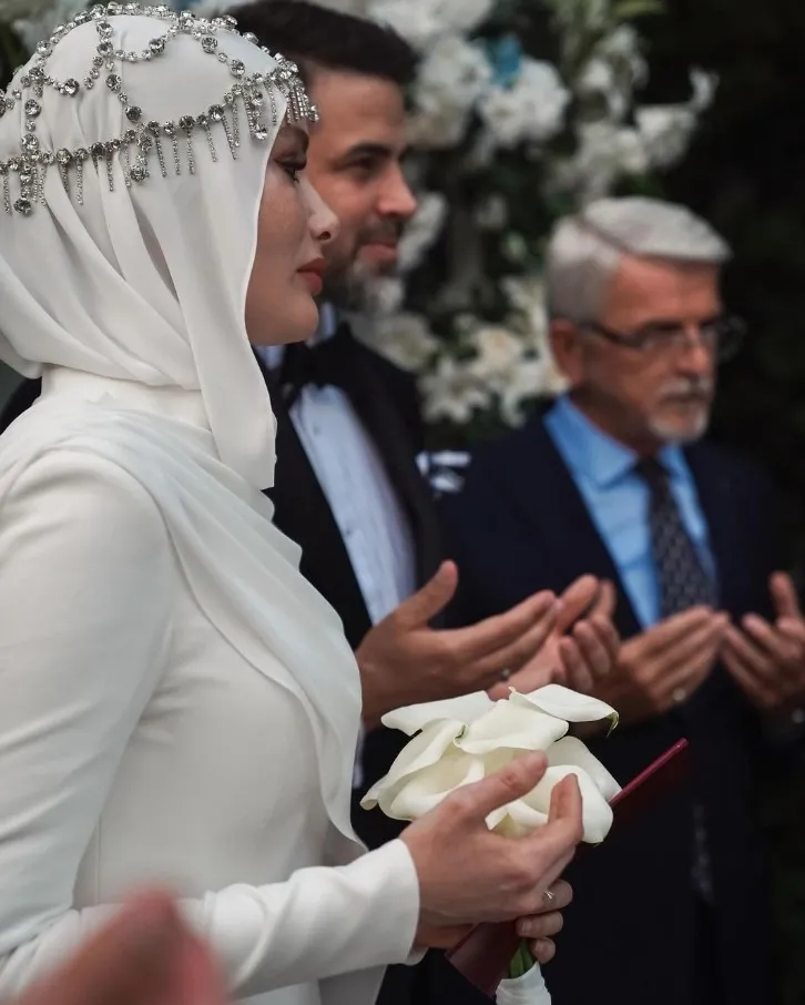 Reshad Strik Gamze Özçelik ile romantik fotoğrafını paylaştı! Eşinin doğum gününü bu sözlerle kutladı: Hatunum... - 6