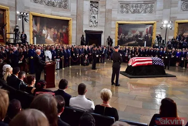 ABD'li Senatör McCain için Kongre'de tören düzenlendi - 12