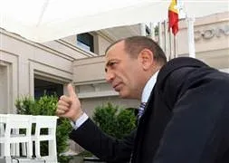 Gürsel Tekin’e Sav darbesi