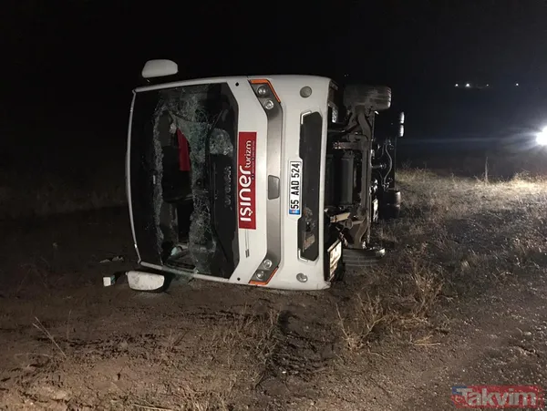 Sivas'ta sağlık çalışanlarını taşıyan tur midibüsü devrildi! Ölü ve yaralılar var - 6