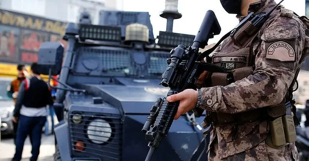 Polis tüm giriş çıkışları kapattı! İstanbul'da hareketli anlar