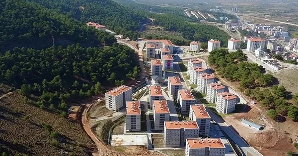 Erdoğan, Soma'daki madenci ailelerine evlerini teslim etti-1