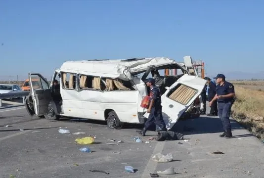 Karaman’da feci kaza!