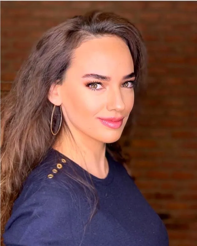 2-cocuga-ragmen-catir-cutur-zayifladi-38lik-seda-bakanin-30-kilo-verdiren-diyeti-saat-1900da-1708547172046.jpg "Saat 19.00'da... "38'lik Seda Bakan'ın 30 kilo verdiren diyeti! 2 çocuğa rağmen çatır çutur zayıfladı!-6