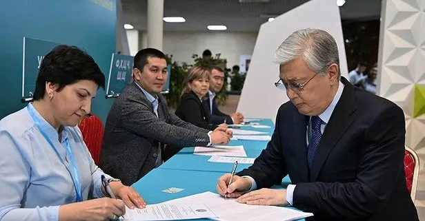 Kazakistan anayasada değişikliğine gidiyor... Referandumda evet oyu çıktı