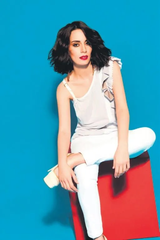 umut-evirgenle-nur-fettahoglunun-mesaj-trafigi-serenay-sarikayayi-cok-kizdiracak-1645901766467.jpeg Umut Evirgen’le Nur Fettahoğlu’nun mesaj trafiği Serenay Sarıkaya'yı çok kızdıracak-8