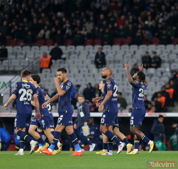 Bu Kafa Yapısıyla Fenerbahçe'ye Çok Rahat Gol Atılır. Bu Arada 'Batshuayi İyi Topçu Değil' Diyen Beşiktaşlıların Kulakları Çınlasın. Adamın Ne Yaptığını...