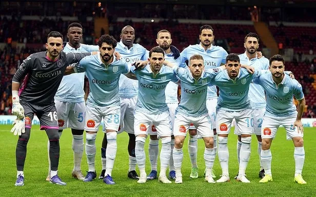 son-dakika-fenerbahce-besiktas-derbisindeki-cirkin-tezahurat-ve-saha-olaylari-nedeniyle-pfdkya-sevk-edildi-1640103601545.jpeg Son dakika: Fenerbahçe, Beşiktaş derbisindeki çirkin tezahürat ve saha olayları nedeniyle PFDK'ya sevk edildi!-2