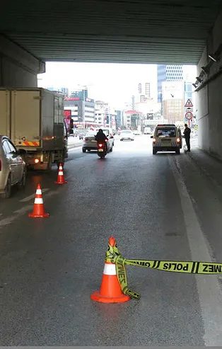 SON DAKİKA! D-100'de şüpheli paket alarmı! Ekipler harekete geçti