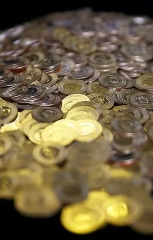 Altın fiyatlarında işler değişiyor! Kritik seviyeyi test etti