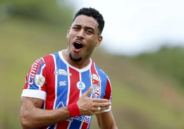 Sol bek arayışlarında olan Galatasaray'ın gündemine sürpriz bir isim geldi-2