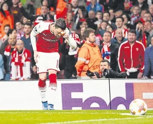 Hamurunda adamlık var