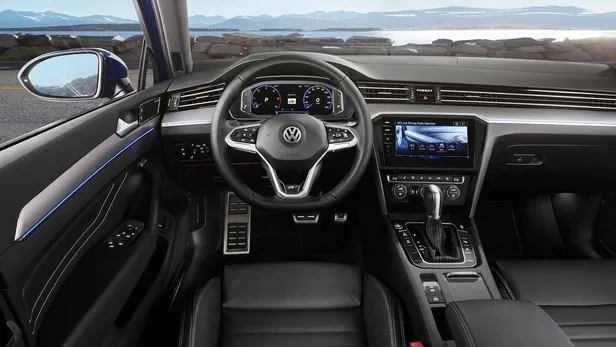 Volkswagen sağlamlık testi izleyenlere vay anasını dedirtti! Sadece ellerini kullanarak böyle parçaladı!-4