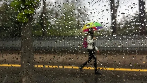 hava-durumu-meteorolojiden-istanbul-ve-bircok-il-icin-yagis-uyarisi-16-subat-pazar-hava-nasil-olacak-1581790932387.jpg