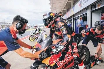 trabzonspor-teknik-direktoru-abdullah-avcidan-besiktas-maci-oncesi-oyuncularla-toplanti-yapti-1648681052638.jpeg Trabzonspor Teknik Direktörü Abdullah Avcı'dan Beşiktaş maçı öncesi oyuncularla toplantı yaptı-14