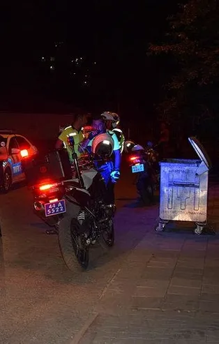 Polisten kaçan şüphelilerden biri çöp konteynerinde diğeri varil içinde yakalandı