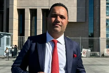 Rezan Epözdemir’in olmadığı masa yok