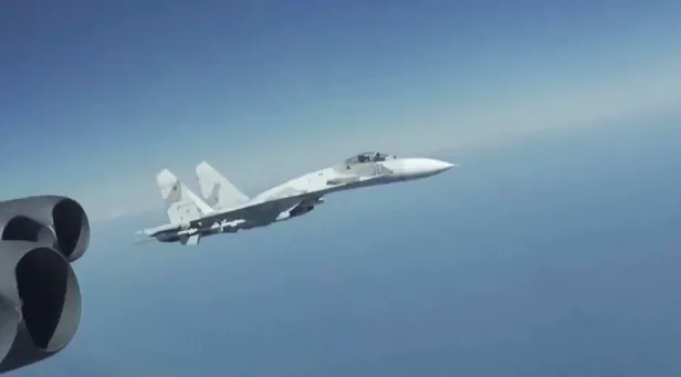 iki-ulke-karsi-karsiya-geldi-havada-tehlikeli-gerilim-1598784908864.jpg Karadeniz üzerinde tehlikeli hareketlilik! İki ülke karşı karşıya geldi-2