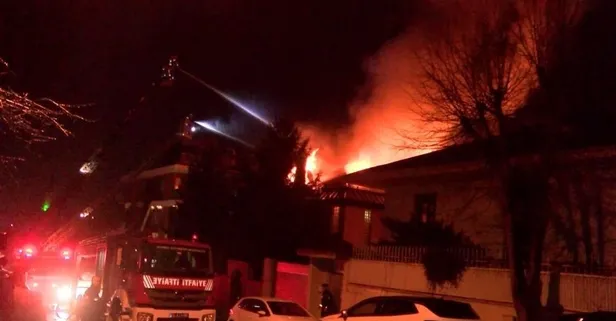 Üsküdar’da iki katlı binada çıkan yangın söndürüldü