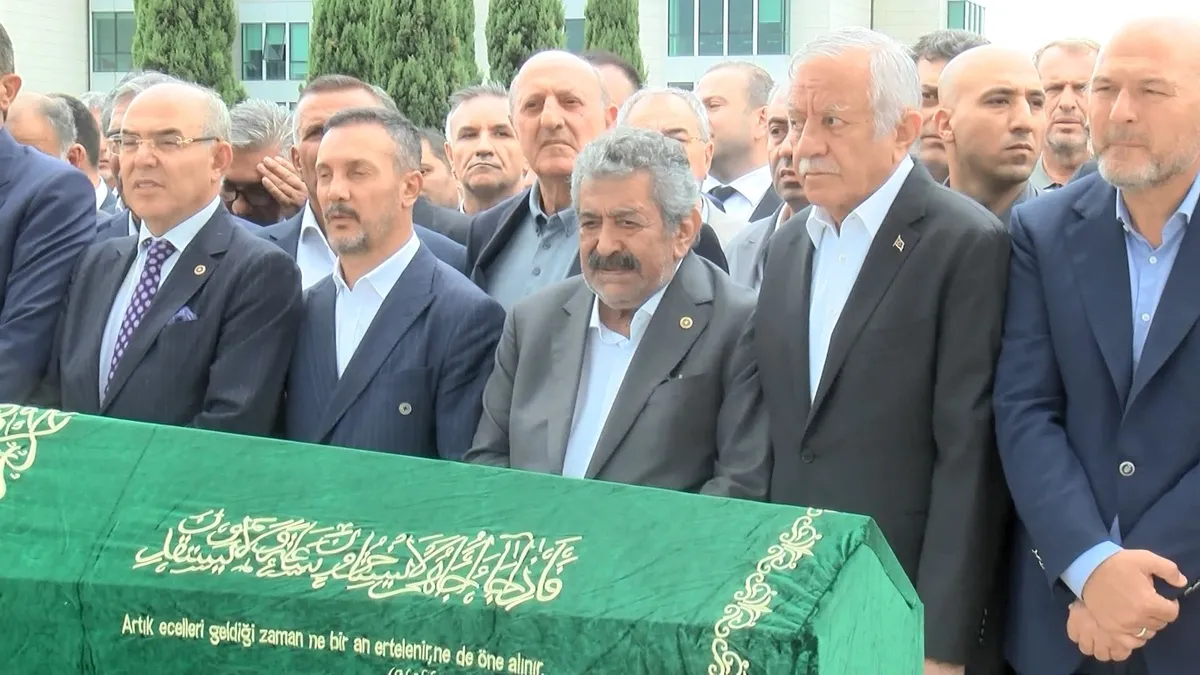 MHP Genel Başkan Yardımcısı Feti Yıldız'ın eşi Yasemen Yıldız son yolculuğuna uğurlandı