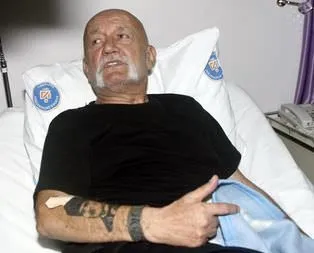 Ünlü oyuncu hastaneye kaldırıldı